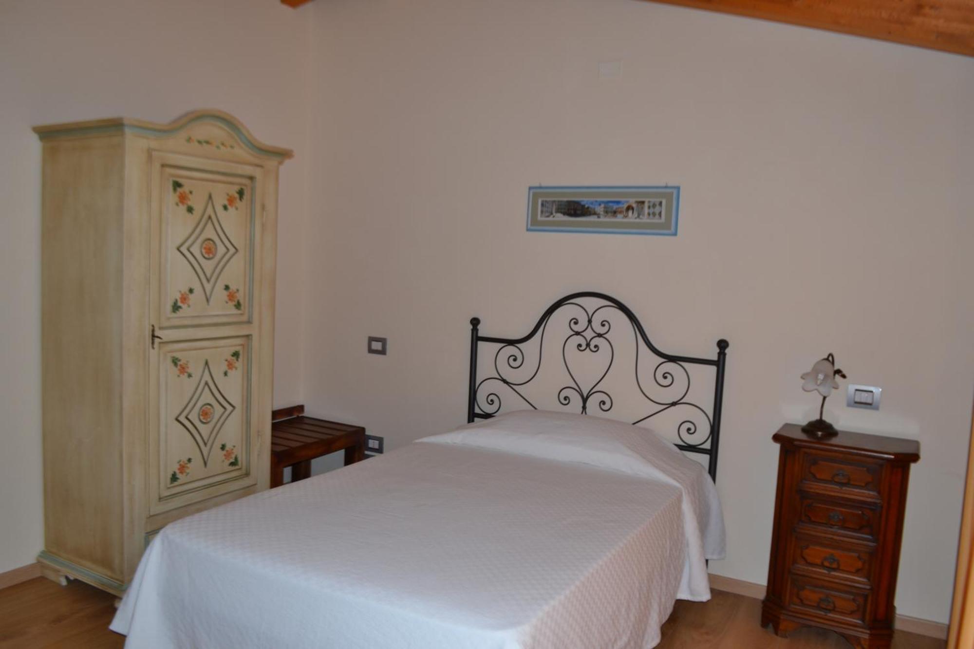 B&B Spring Περούτζια Δωμάτιο φωτογραφία