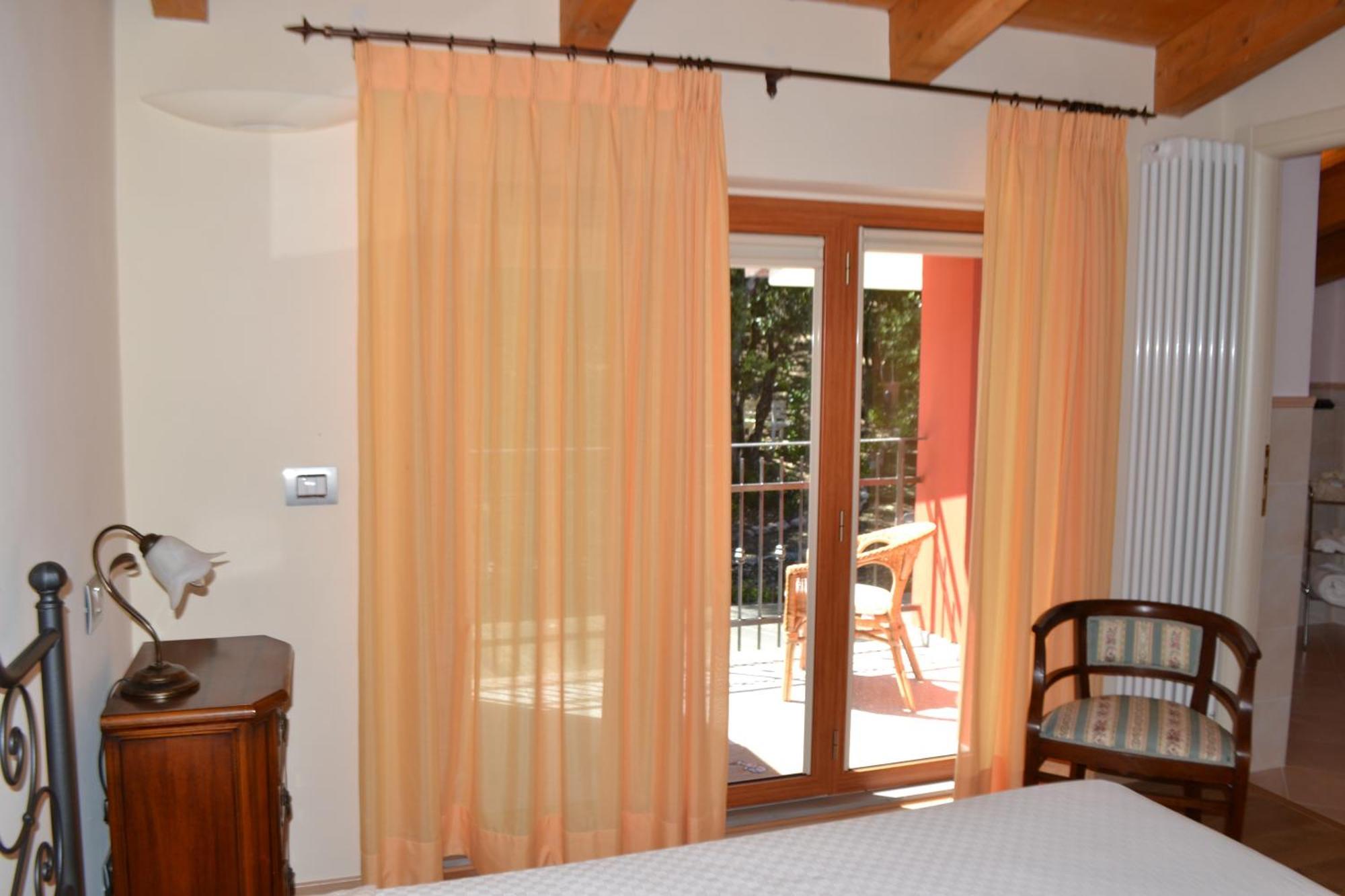 B&B Spring Περούτζια Δωμάτιο φωτογραφία